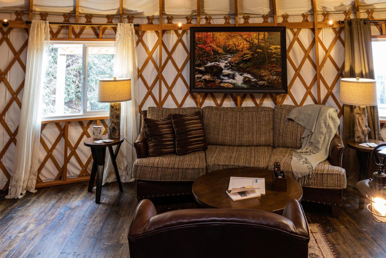 Tranquil Haven Luxy Yurt - Creekside Glamping With Private Hot Tub Villa Topton Exteriör bild